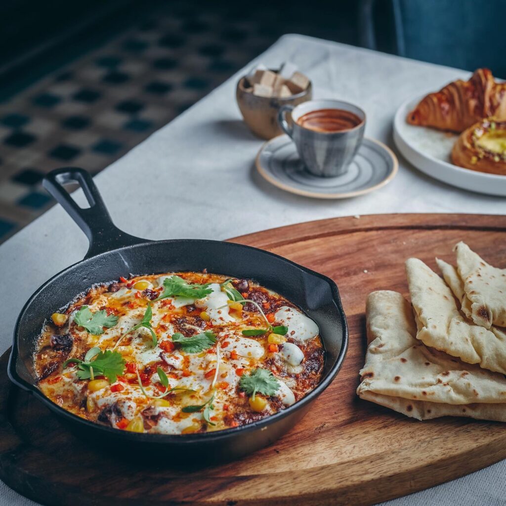 276148590_353744363349578_3546126879456278090_n